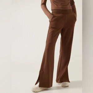 NWOT Athleta Venice Flare Pant in Mahogany Brown Wide Leg Women’s Size Medium